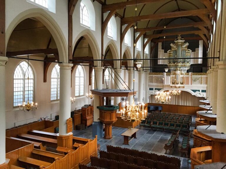 Walloon Church, Amsterdam: A French Reformed Church in a Medieval Chapel