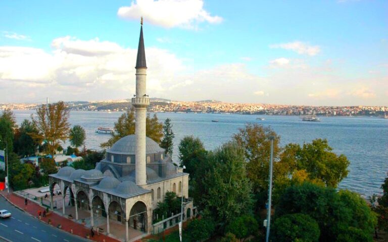 Molla Çelebi Mosque: A Sixteenth-Century Ottoman Mosque in Istanbul
