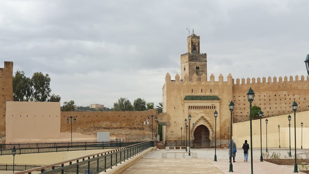Bab Al-Kissa Mosque: A Medieval Sunni Mosque in Fez 2 Bab Al-Kissa Mosque