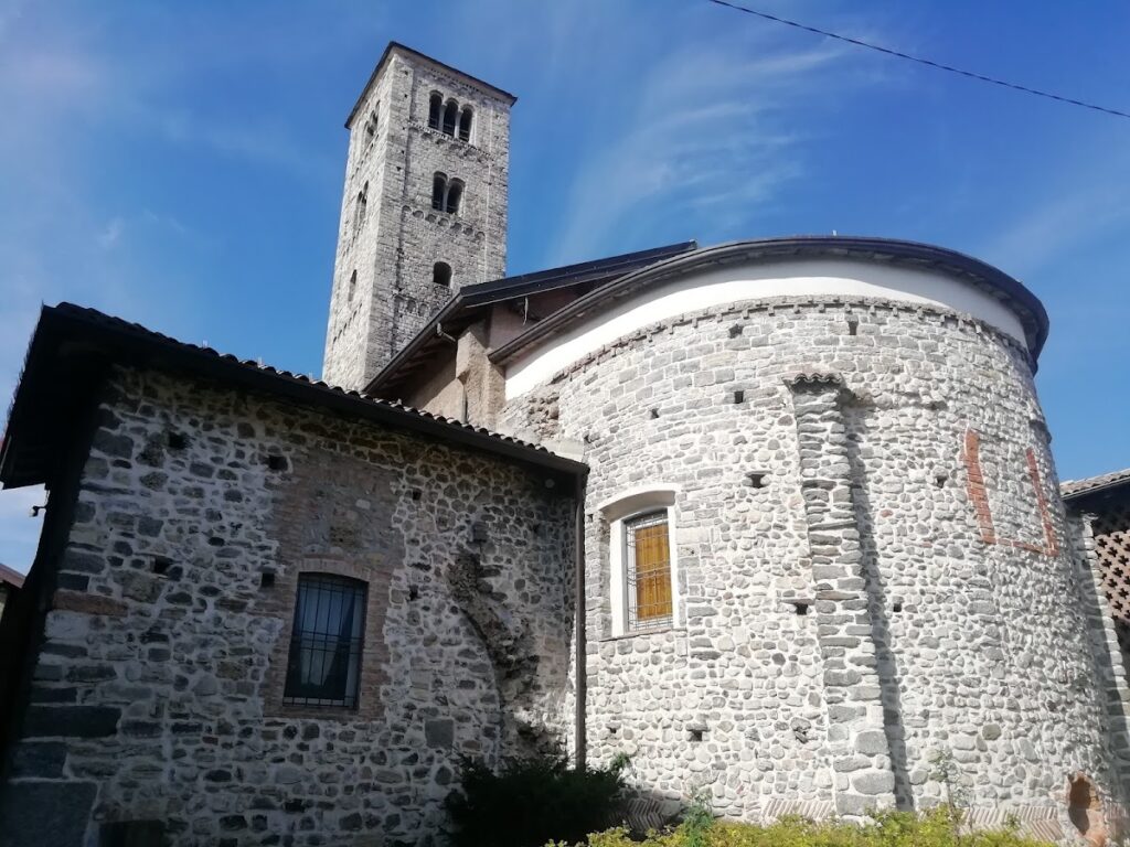 Sant'Eufemia: A Former Parish Church in Erba 2 Sant'Eufemia