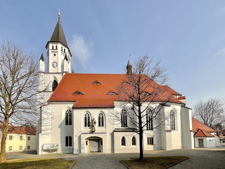 Pfarrkirche Wittichenau: A Late Gothic Parish Church in Germany