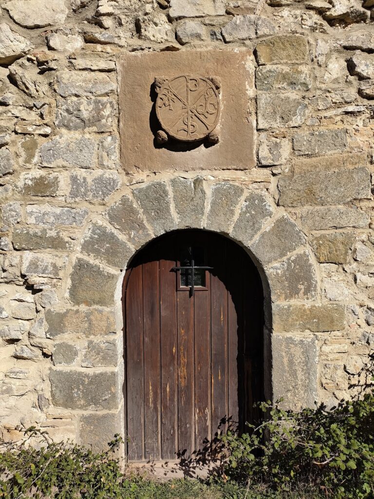 Ermita de San Pedro de Usún: A Medieval Monastic Site in Spain 2 Ermita de San Pedro de Usún