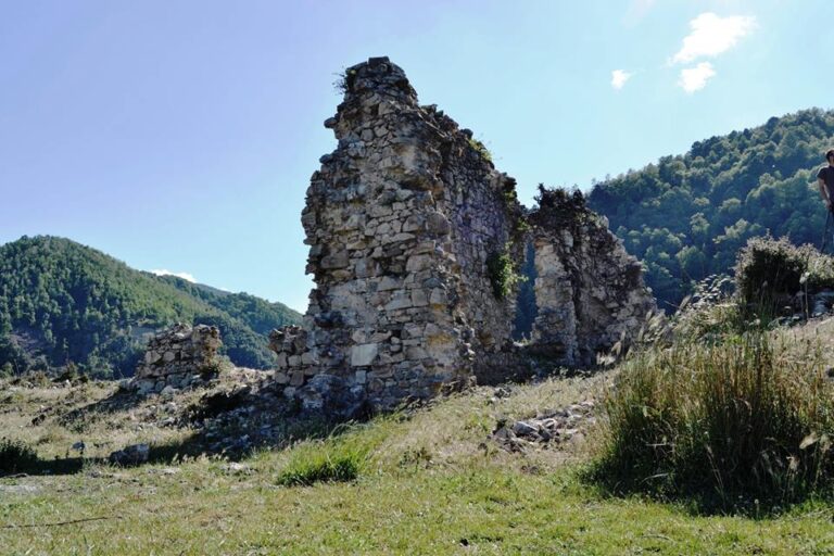 Abbazia di Sant’Angelo de Frigillo: A Cistercian Abbey near Mesoraca