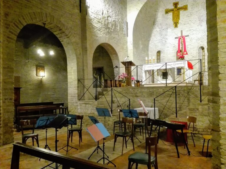 Pieve di San Pietro in Trento: A Romanesque Parish Church in Italy