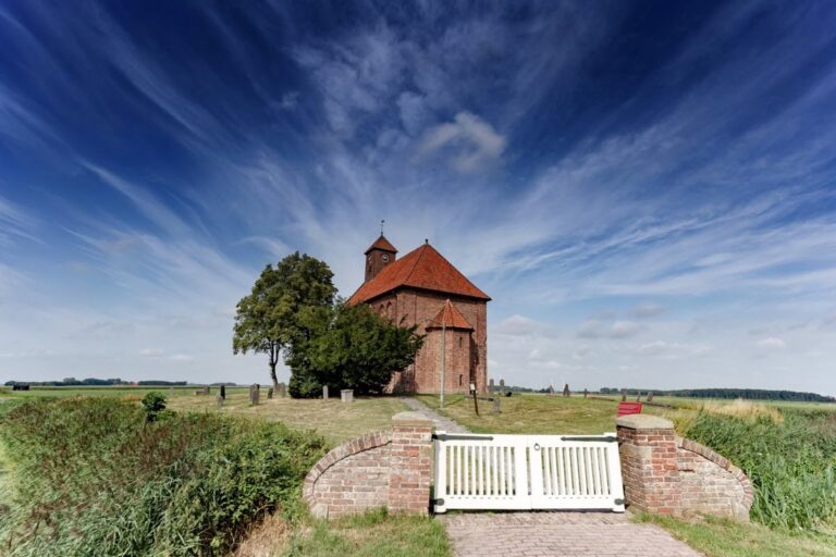 Petruskerk, Woldendorp: A Medieval Church in the Netherlands