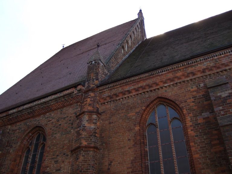 Friedenskirche Frankfurt (Oder): A Medieval Church and Reformed Congregation Church