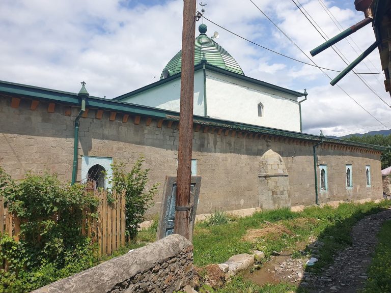 Kumukh Central Mosque: A Historic Friday Mosque in Dagestan
