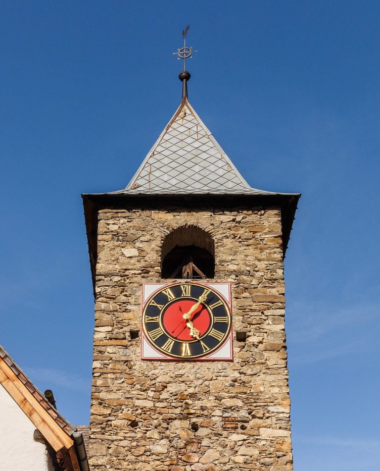 Reformed Church in Kirchlindach: A Medieval and Baroque Place of Worship
