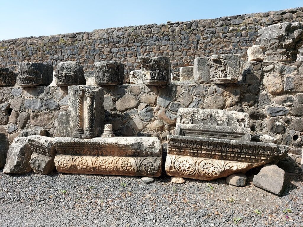Capernaum Synagogue: An Ancient Jewish House of Worship in Israel 5 Capernaum synagogue
