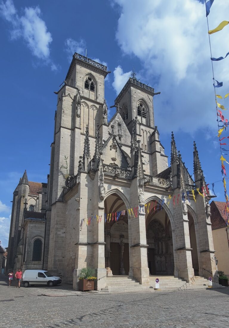 Our Lady Collegiate Church in Semur-en-Auxois: A Gothic Parish Church