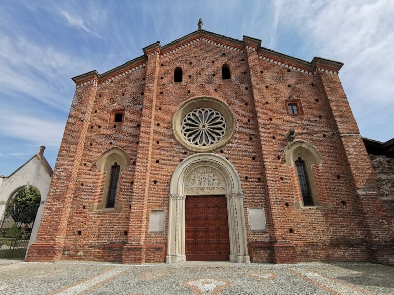 Church of Saints Stephen and Lawrence: A Fifteenth-Century Collegiate Church in Italy
