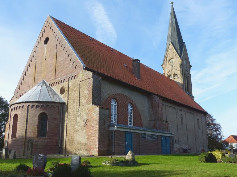 St.-Laurentius-Kirche: A Romanesque Evangelical Lutheran Church in Langwarden