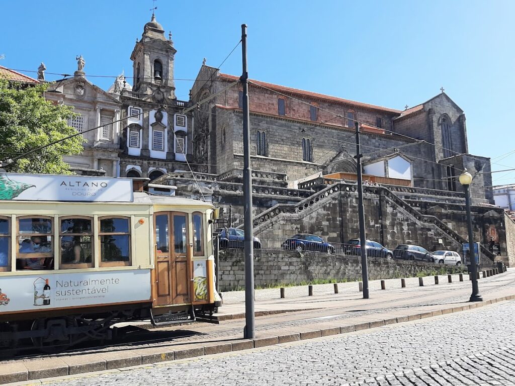 Church of São Francisco: Porto’s Franciscan Gothic and Baroque Church 5 Church of São Francisco