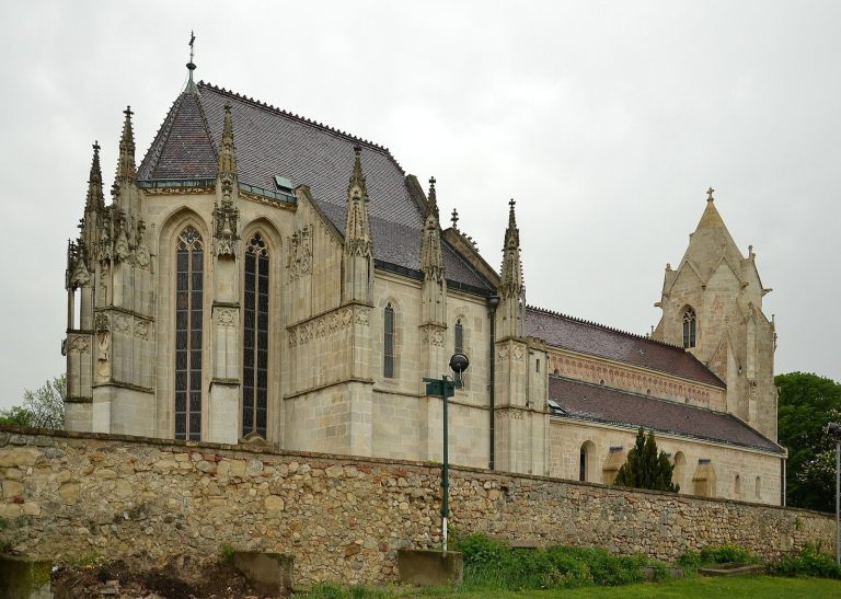 Wallfahrtskirche Mariae Himmelfahrt: A Medieval Pilgrimage Church in Austria