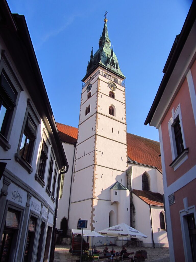 Church of the Assumption of the Virgin Mary in Jindřichův Hradec: A Gothic Parish and Provostry Church