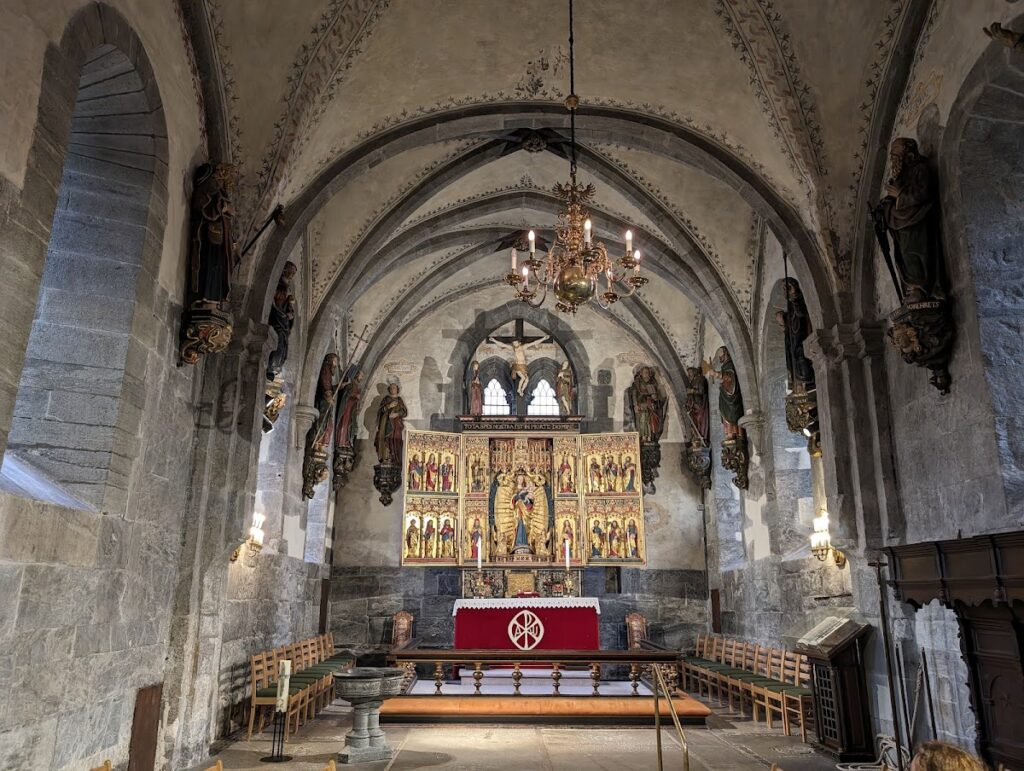 St Mary’s Church: Bergen’s Medieval Parish and Hanseatic Church 2 St Mary's Church