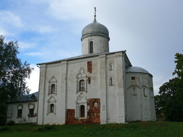 Church of the Nativity of the Theotokos on Mikhalitsa: A Medieval Monastic Church in Veliky Novgorod