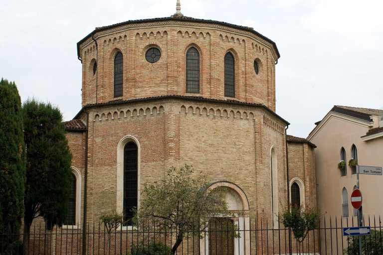 Santa Chiara: A Late-Fifteenth-Century Church in Vicenza
