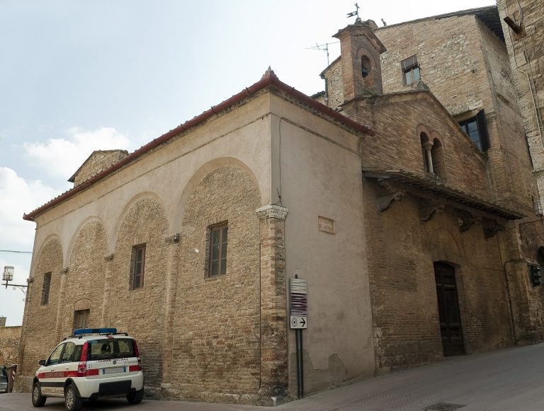 San Lorenzo al Ponte: A Medieval Catholic Church in San Gimignano