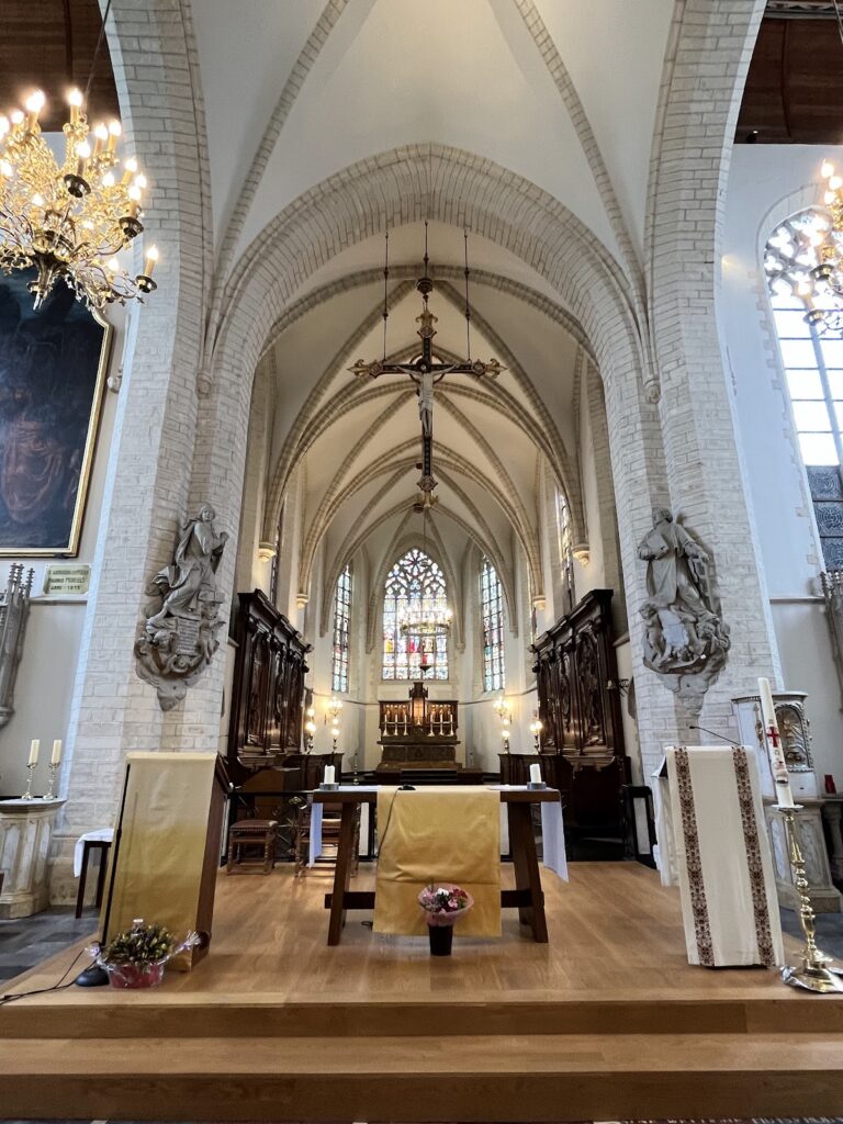 Sint-Katelijnekerk: A Gothic Parish Church in Mechelen, Belgium 3 Sint-Katelijnekerk