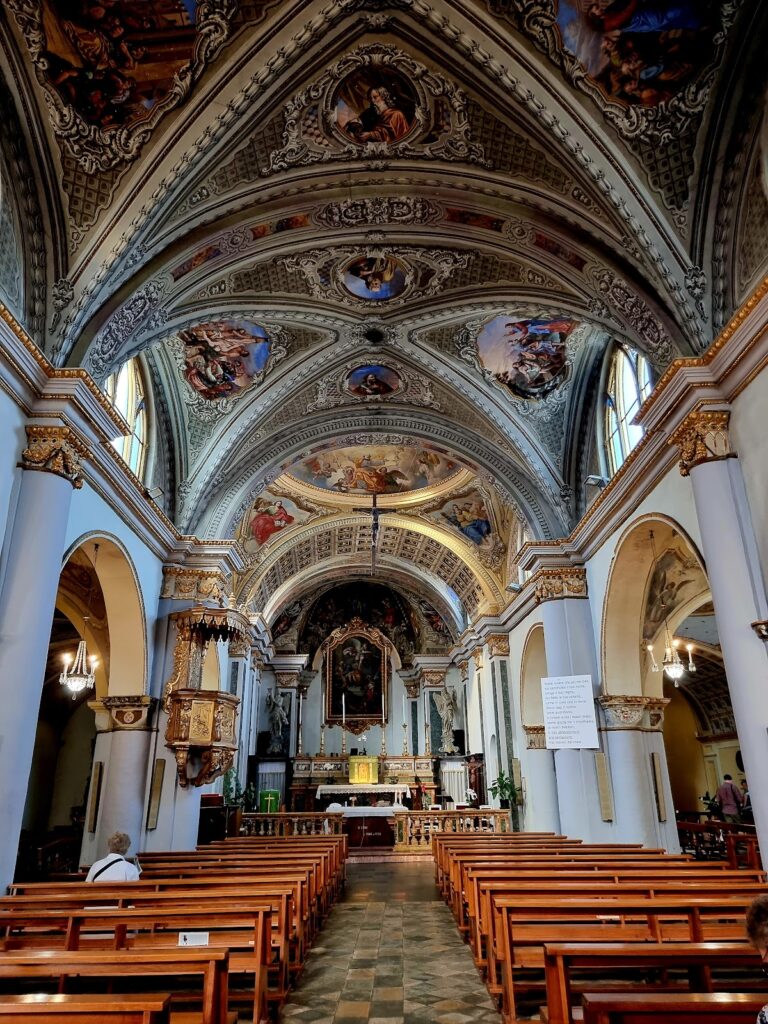 San Pietro in Vincoli: Parish Church of Lanzo Torinese 2 San Pietro in Vincoli