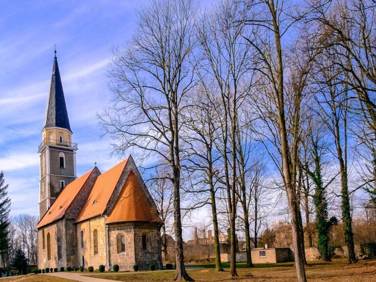 Church of Our Lady of Częstochowa in Gościszów: A Medieval Parish Church in Poland