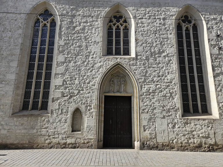 Allerheiligenkirche (Erfurt): A Gothic Roman Catholic Church and Columbarium