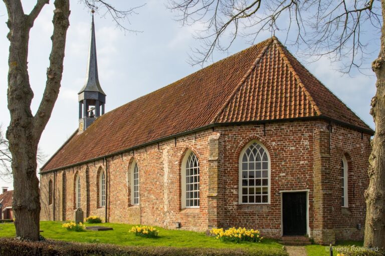 Hervormde kerk: the Historic Village Church of Niehove, Netherlands