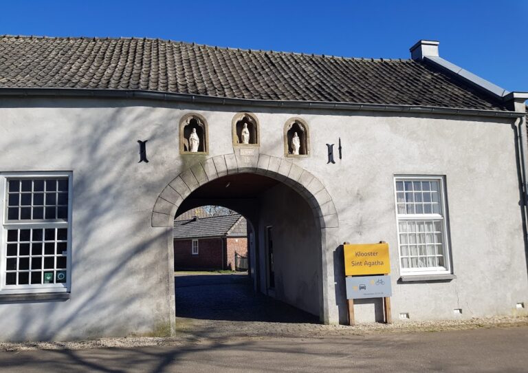 Kruisherenklooster, Sint Agatha: A Crosier Mother House in the Netherlands