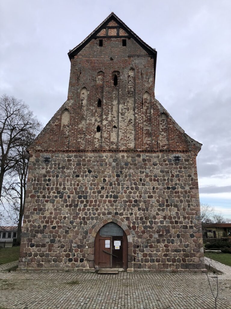 Saint Anthony of Padua Church in Buk: A Medieval Parish Church in Poland 2 Saint Anthony of Padua church in Buk