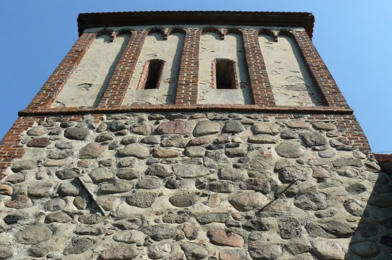 Church of Saints Peter and Paul in Grzędzice: A Late-Gothic Parish Church