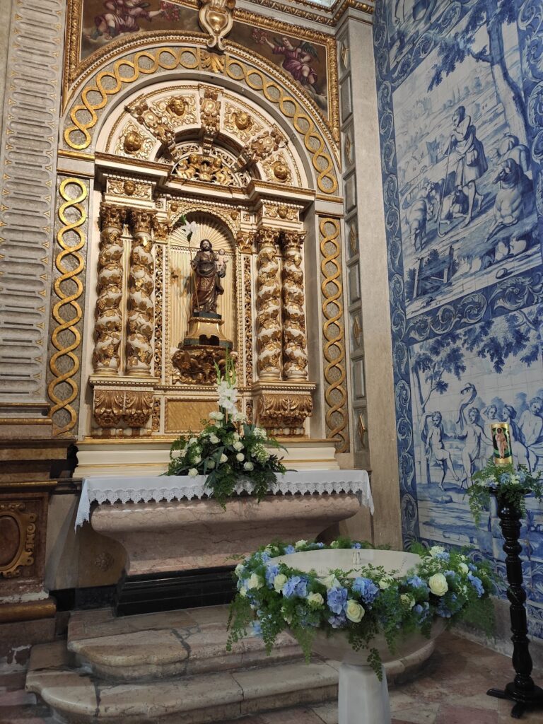 Sanctuary of Our Lady of Nazaré: A Marian Shrine in Portugal 4 Sanctuary of Our Lady of Nazaré