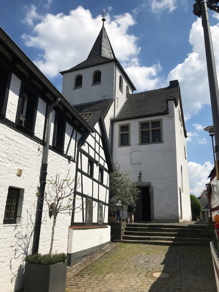 Alt St. Maternus (Köln): A Romanesque Former Parish Church