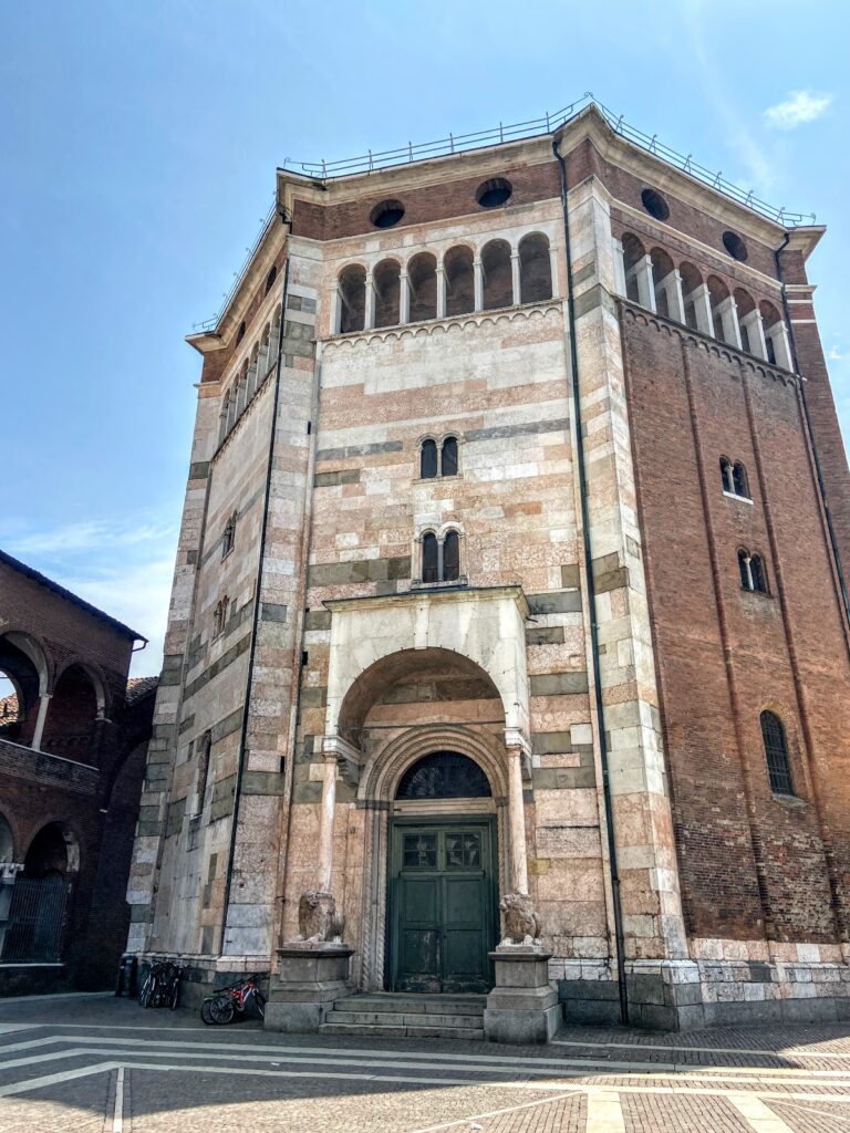 Cremona Baptistery: A Romanesque-Gothic Building for Christian Baptism