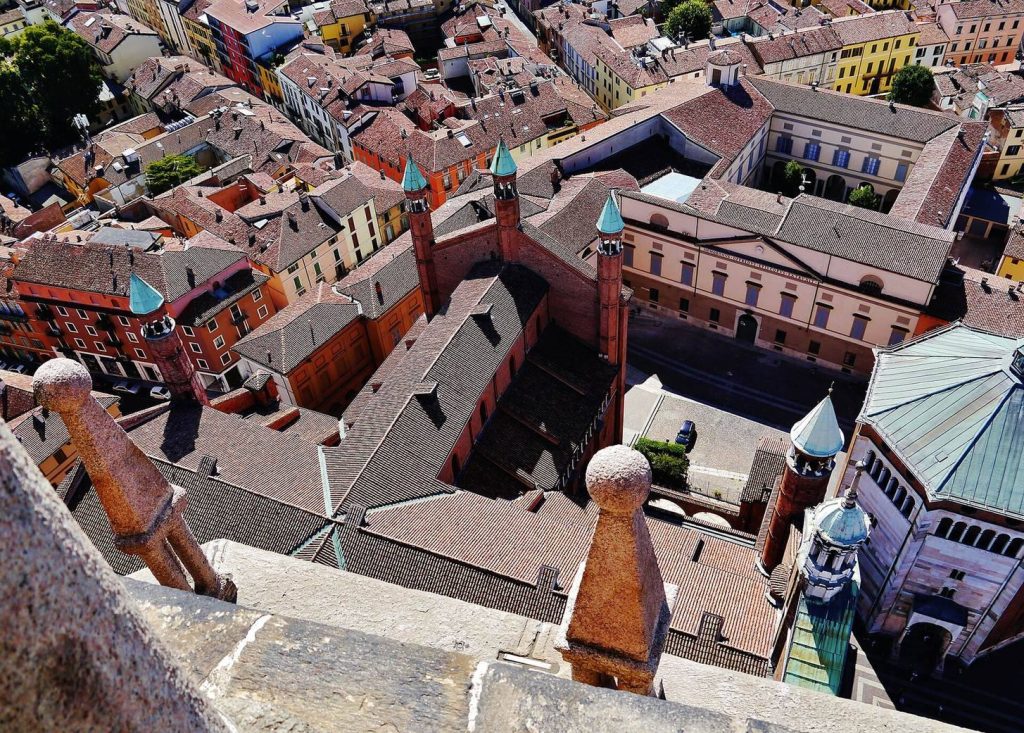 Cremona Baptistery: A Romanesque-Gothic Building for Christian Baptism 2 Cremona Baptistery