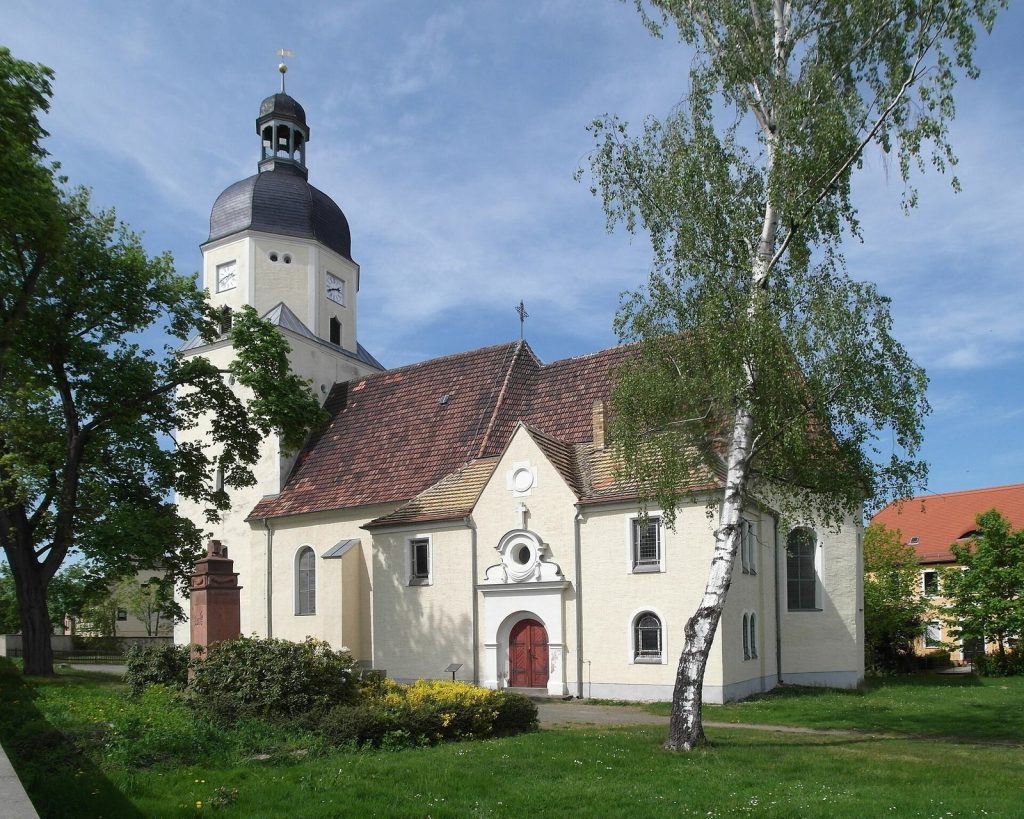 Kirche Thallwitz: An Evangelical Lutheran Church in Saxony 2 Kirche Thallwitz