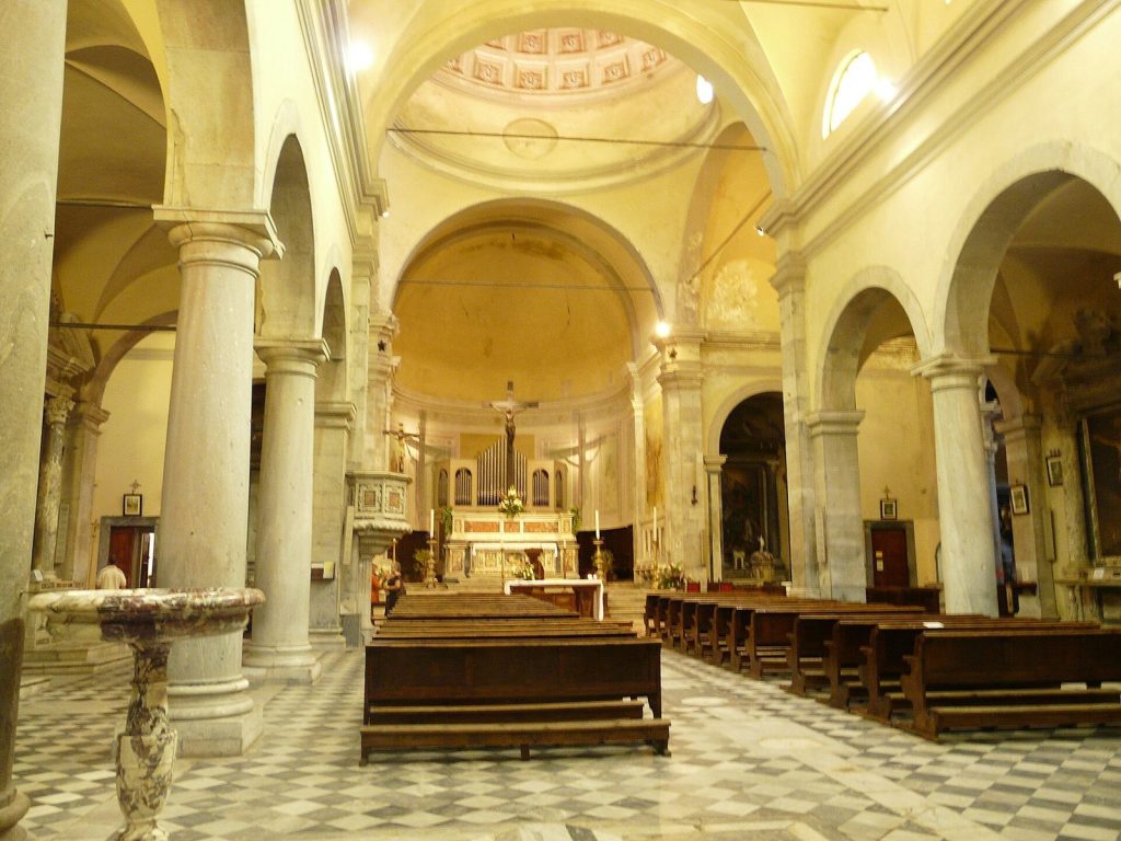 Santi Lorenzo e Barbara: The Principal Parish Church of Seravezza 2 Santi Lorenzo e Barbara