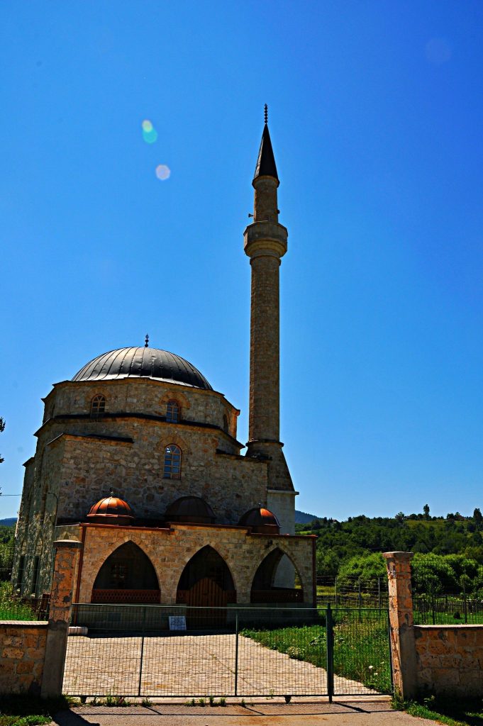 Sultan Selim Mosque (Knežina): An Ottoman Mosque in Bosnia and Herzegovina 3 Sultan Selim Mosque (Knežina)