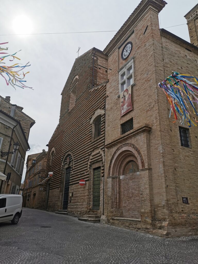 Santa Maria in Piazza: A Roman Catholic Church Complex in Mogliano