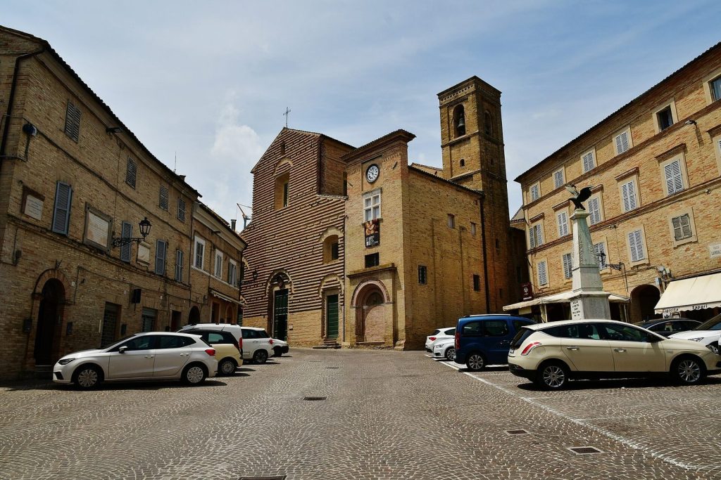Santa Maria in Piazza: A Roman Catholic Church Complex in Mogliano 2 Santa Maria in Piazza