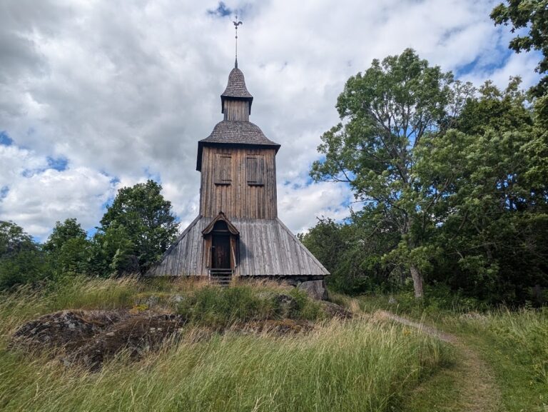 Gryta Church: A Medieval Lutheran Parish Church in Sweden