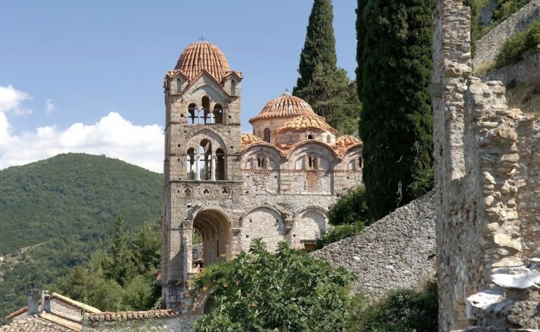 Pantanassa Monastery: A Late Byzantine Monastic Complex at Mystras
