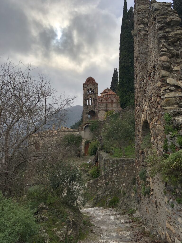 Pantanassa Monastery: A Late Byzantine Monastic Complex at Mystras 3 Pantanassa Monastery