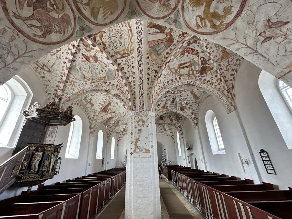 Fanefjord Church: A Medieval Parish Church on Møn 2 Fanefjord Church