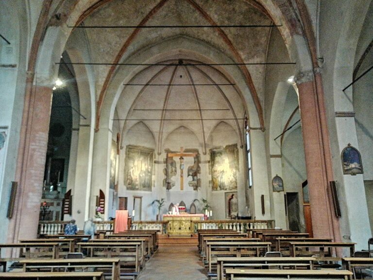 Santa Maria Incoronata Church: A Gothic Parish Church in Milan