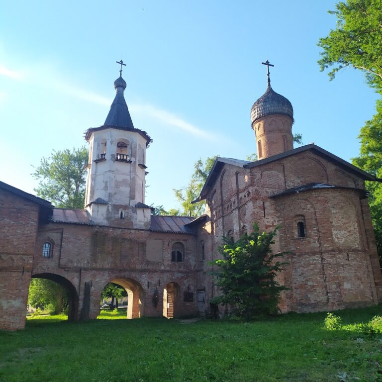 Saint Michael the Archangel Church, Veliky Novgorod: An Orthodox Church with Medieval Fabric