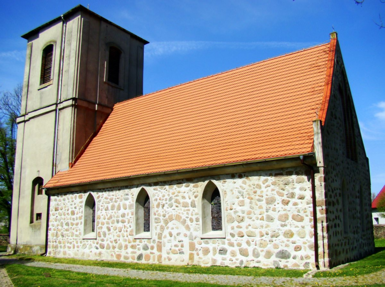 Holy Trinity church in Kołbaskowo: A Late Romanesque Parish Church in Poland