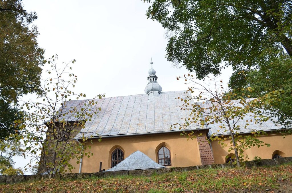 Church of the Assumption in Wielogłowy: A Gothic Parish Church in Poland 2 Church of the Assumption in Wielogłowy