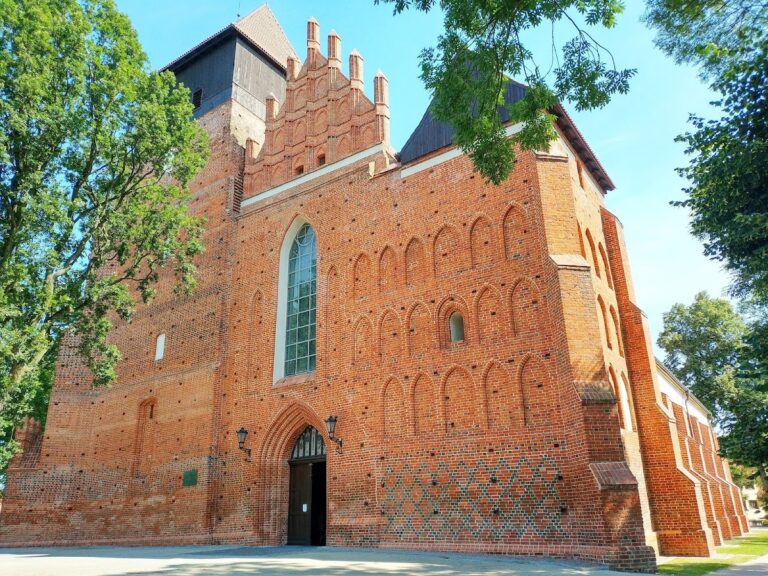 Saint Matthew Church in Nowy Staw: A Gothic Parish and Collegiate Church