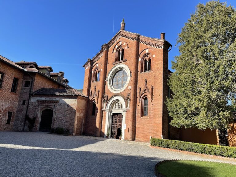 Viboldone Abbey: A Medieval Humiliati Monastic Complex in Italy